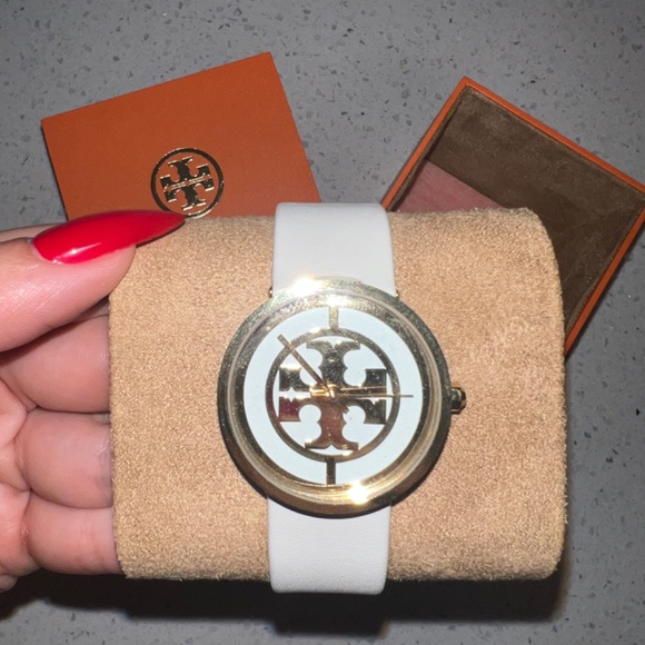 Tory Burch Reva watch - Picture 4 of 7